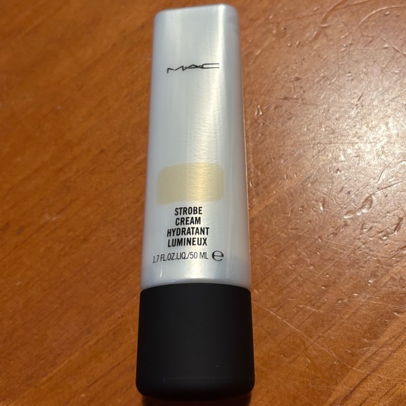 MAC Strobe Cream Goldlite - Picture 6 of 16